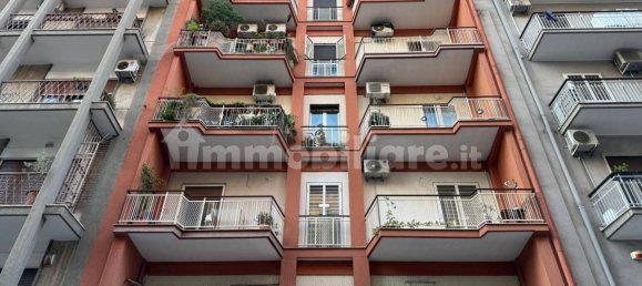 Apartamento de 2 dormitorios en Bari, Italy No. 317551 3