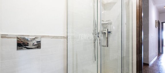Apartamento de 3 dormitorios en Oggiono, Italy No. 235226 37