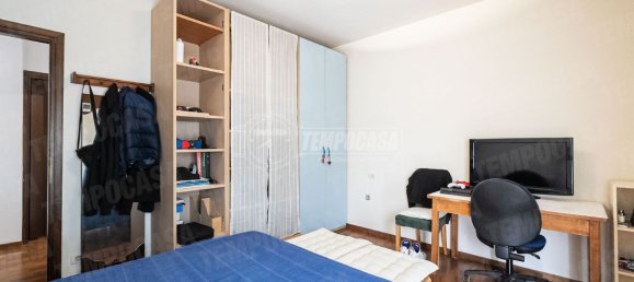 Apartamento de 3 dormitorios en Oggiono, Italy No. 235226 6