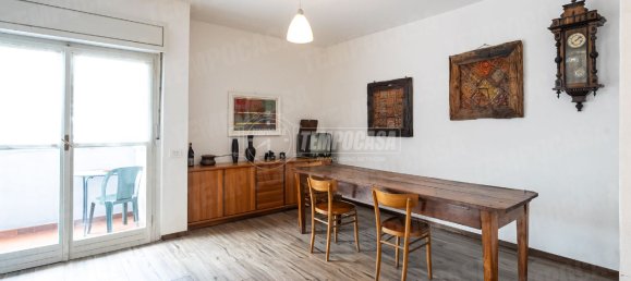 Apartamento de 3 dormitorios en Oggiono, Italy No. 235226 30