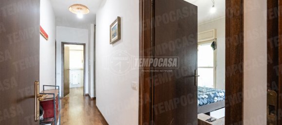 Apartamento de 3 dormitorios en Oggiono, Italy No. 235226 7