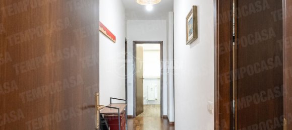 Apartamento de 3 dormitorios en Oggiono, Italy No. 235226 4