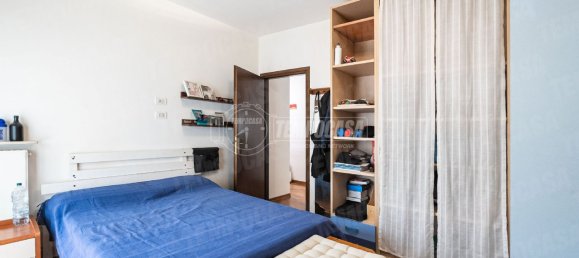 Apartamento de 3 dormitorios en Oggiono, Italy No. 235226 48