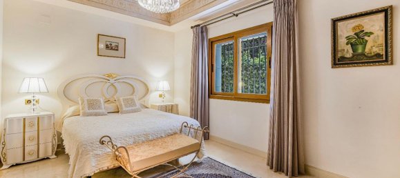 4 bedrooms Villa in Marbella, Spain No. 154142 9