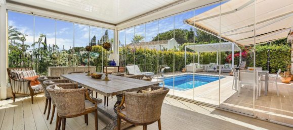 4 bedrooms Villa in Marbella, Spain No. 154142 3