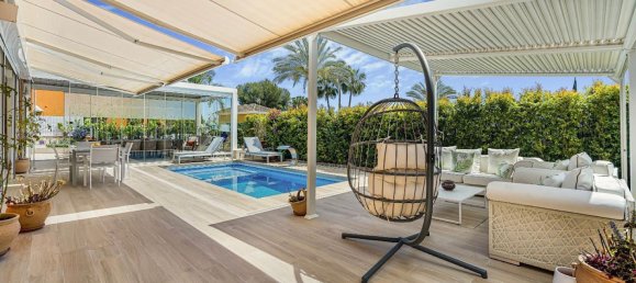 4 bedrooms Villa in Marbella, Spain No. 154142 16