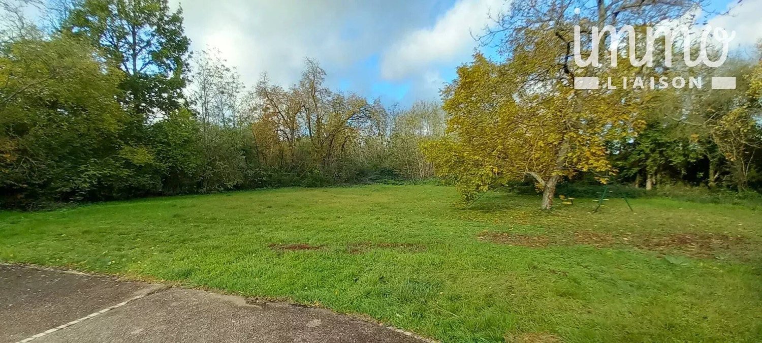 Grundstück in Vineuil, France 4675m², Nr. 87963