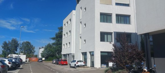 Офис 68м² в Сан Ладзаро ди Савена, Италия № 323913 3