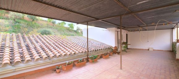 4 bedrooms Townhouse in Velez-Malaga, Spain No. 237983 2