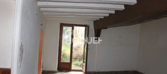 3 bedrooms House in Bullion, France No. 124360 2