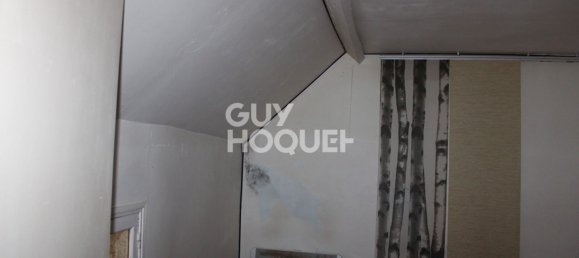 3 bedrooms House in Bullion, France No. 124360 7