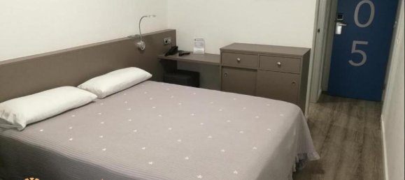  Hotel in Barcelona, Spain No. 327 7