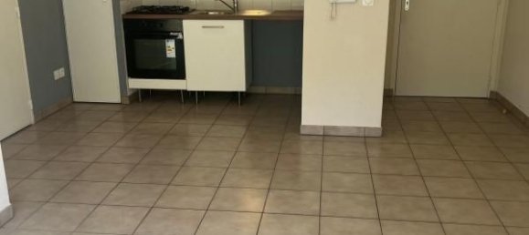 Apartamento de 1 dormitorio en Venissieux, France No. 338219 3