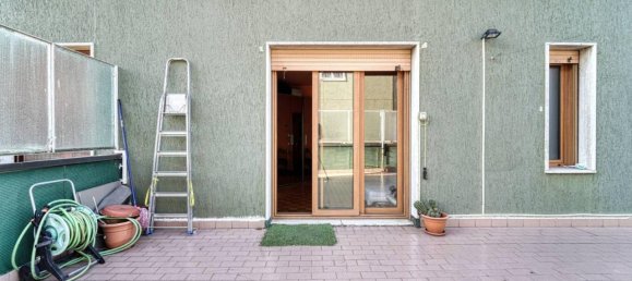 3-salle Appartement à Sordio, Italy No. 37245 16