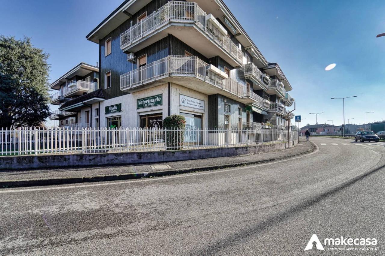 3-salle Appartement à Sordio, Italy No. 37245