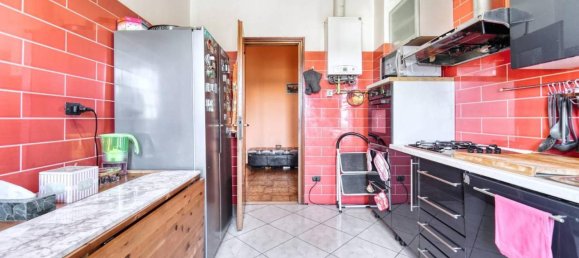 3-salle Appartement à Sordio, Italy No. 37245 5