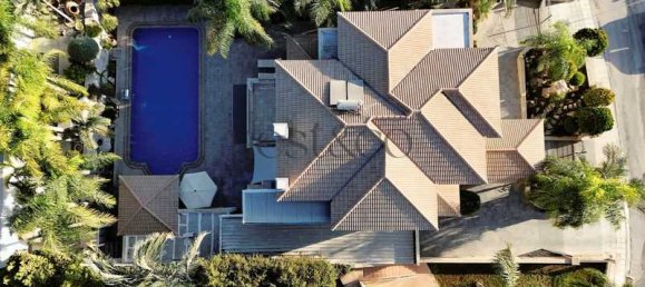 4 bedrooms Villa in Agios Tychonas, Cyprus No. 15319 2