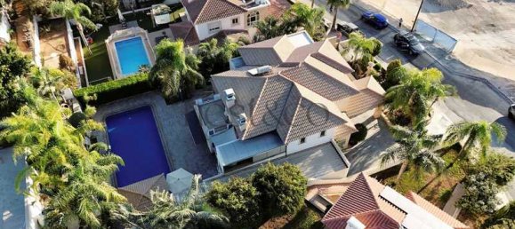 4 bedrooms Villa in Agios Tychonas, Cyprus No. 15319 4