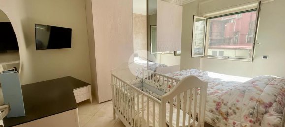 2 bedrooms Apartment in Naples, Italy No. 33992 37