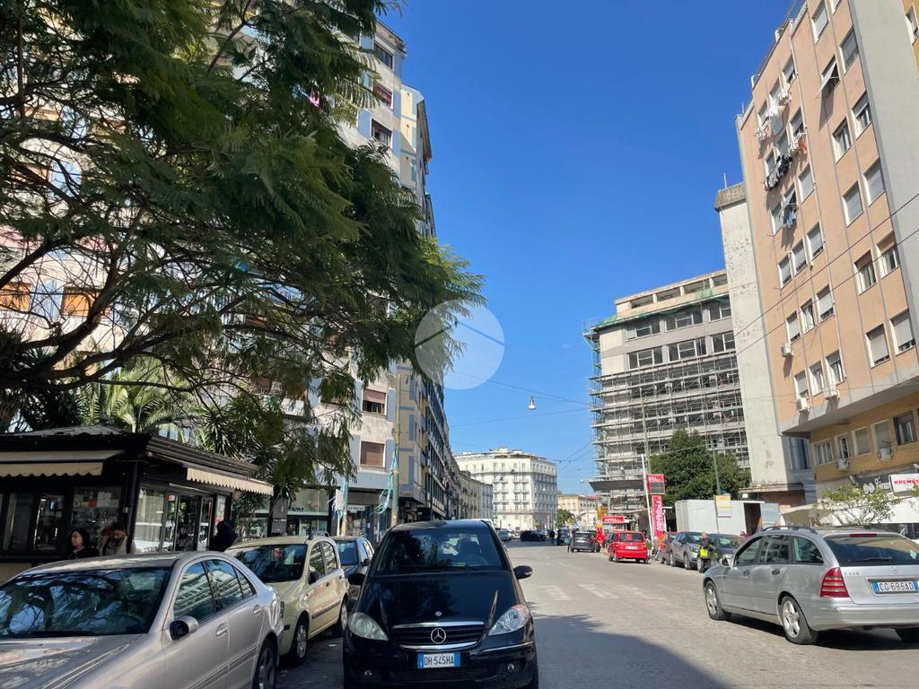 2 bedrooms Apartment in Naples, Italy No. 33992