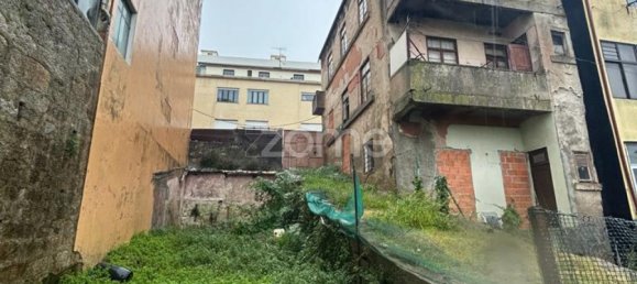 9 bedrooms Building in Porto, Portugal No. 14240 4