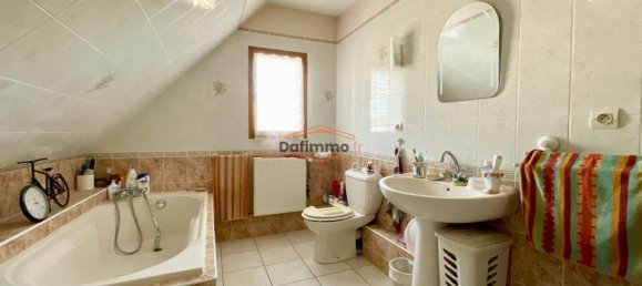 4 bedrooms Villa in Cauffry, France No. 43065 30