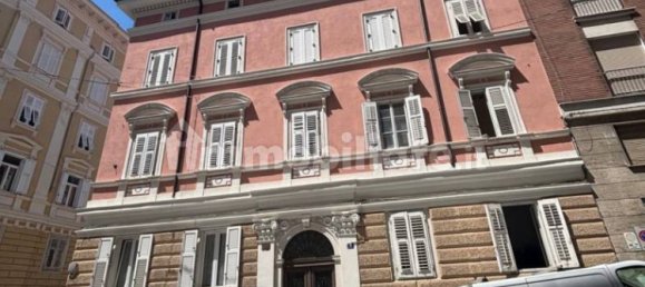 Apartamento de 2 dormitorios en Trieste, Italy No. 327191 26