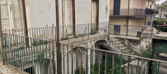 Casa de 8 habitaciónes en Gravina di Catania, Italy No. 163762 10