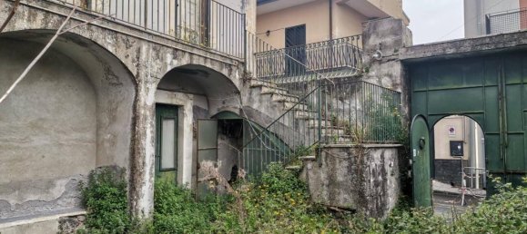 Casa de 8 habitaciónes en Gravina di Catania, Italy No. 163762 3