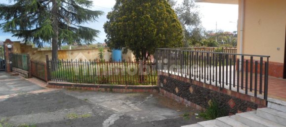 Apartamento de 5 habitaciónes en Pedara, Italy No. 131207 2