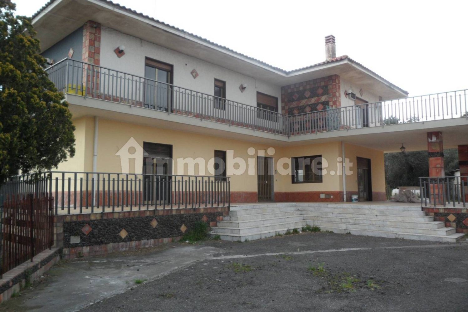 Apartamento de 5 habitaciónes en Pedara, Italy No. 131207