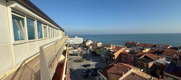 6 rooms Penthouse in Porto Recanati, Italy No. 78029 4