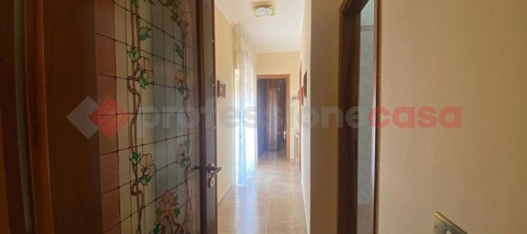 3 bedrooms Apartment in Messina, Italy No. 333037 4