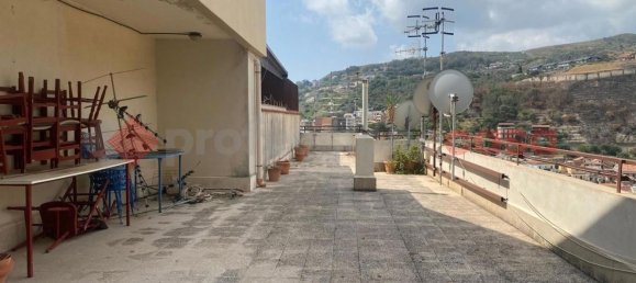 3 bedrooms Apartment in Messina, Italy No. 333037 21