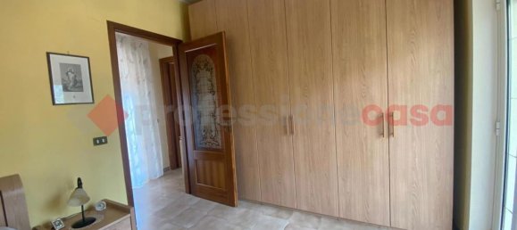 3 bedrooms Apartment in Messina, Italy No. 333037 3