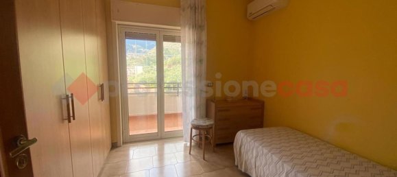 3 bedrooms Apartment in Messina, Italy No. 333037 5