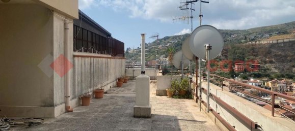 3 bedrooms Apartment in Messina, Italy No. 333037 24