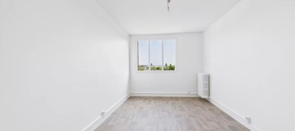 3 bedrooms Apartment in Epinay-sur-Seine, France No. 291324 9