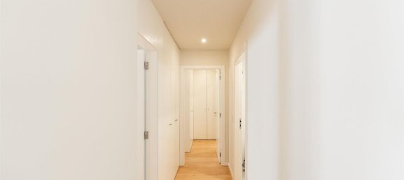 3 bedrooms Apartment in Porto, Portugal No. 106216 12