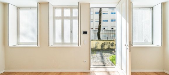 3 bedrooms Apartment in Porto, Portugal No. 106216 4