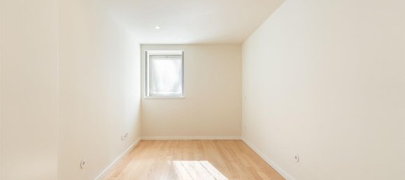 3 bedrooms Apartment in Porto, Portugal No. 106216 23