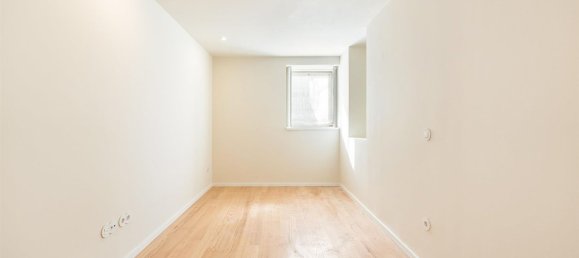 3 bedrooms Apartment in Porto, Portugal No. 106216 18