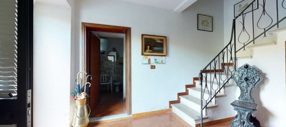 2 bedrooms House in Coreglia Antelminelli, Italy No. 237813 2