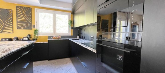 5 bedrooms House in Taissy, France No. 271402 12