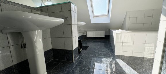 5 bedrooms House in Taissy, France No. 271402 6