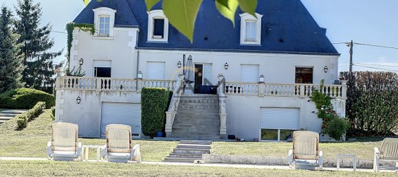 7 bedrooms House in Vouvray, France No. 88192 2