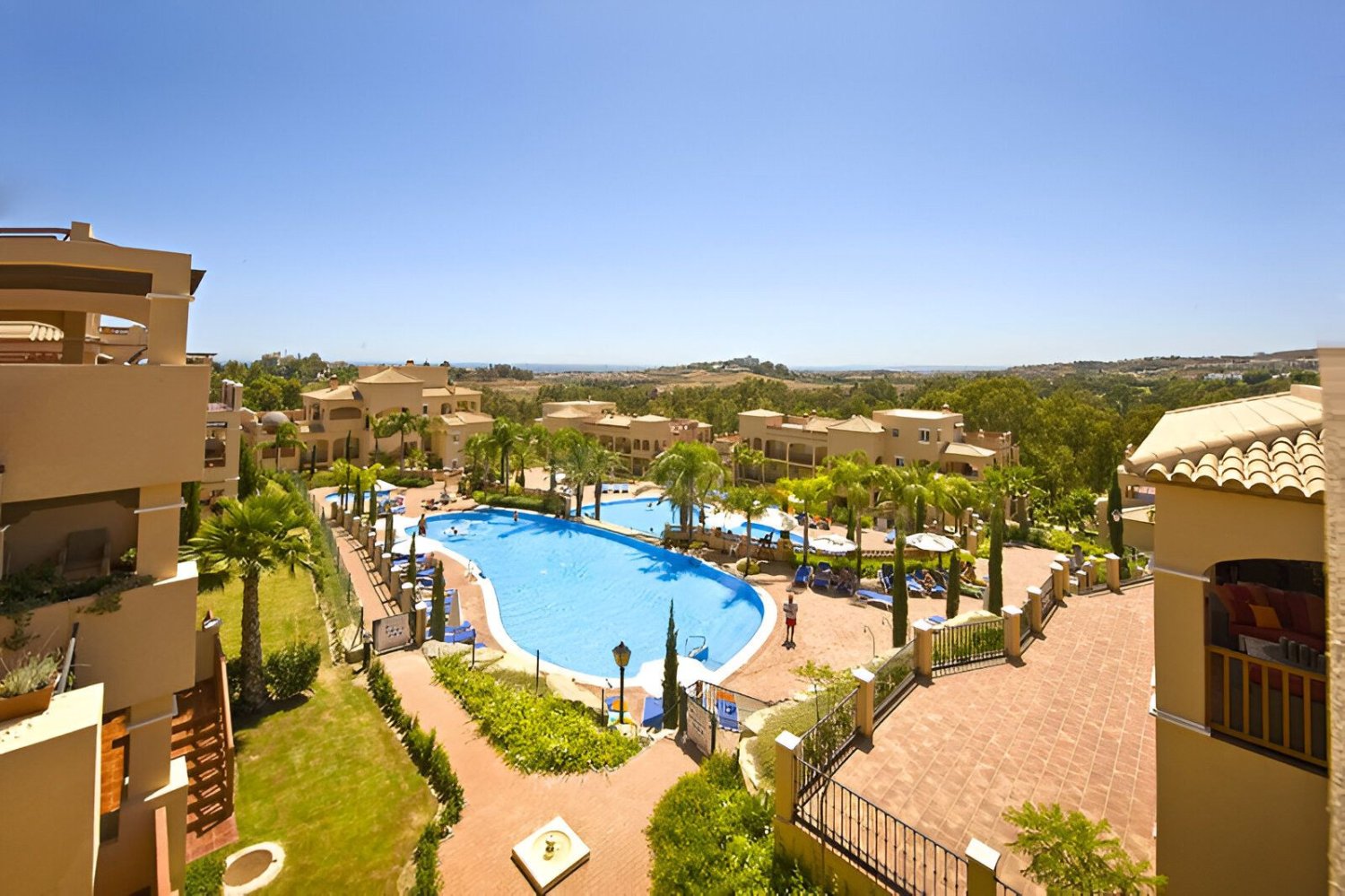 2 chambres Appartement à Benahavis, Spain No. 42651