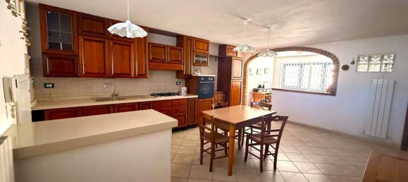 4 bedrooms House in Cecina, Italy No. 372741 25