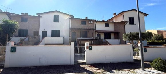 4 bedrooms House in Cecina, Italy No. 372741 3