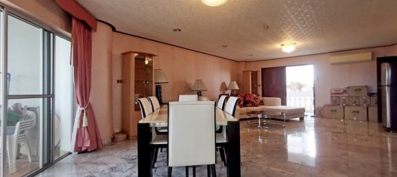 3 bedrooms Condo in Pattaya, Thailand No. 3310 10